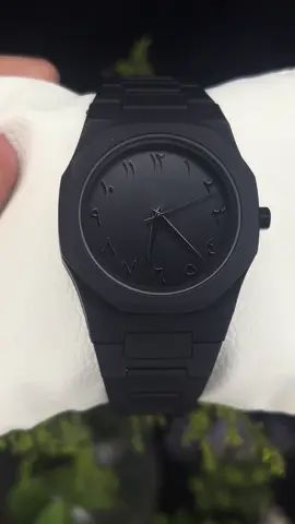 🖤 الأسود مش مجرد لون.. ده ستايل. ⌚️ ساعة كاربون للناس اللي بتحب الفخامة في كل تفصيلة. 💯 خامات تقيلة، شكل يشد، وهيبة على الإيد! 📦 متوفره دلوقتي… مستني إيه؟ #ساعة_كاربون #ستايلك_يعبر_عنك #تيك_توك_مصر #موضة_رجالي #اكسبلور