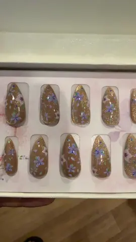 Press on nails @LOVFUL  #pressonnails 