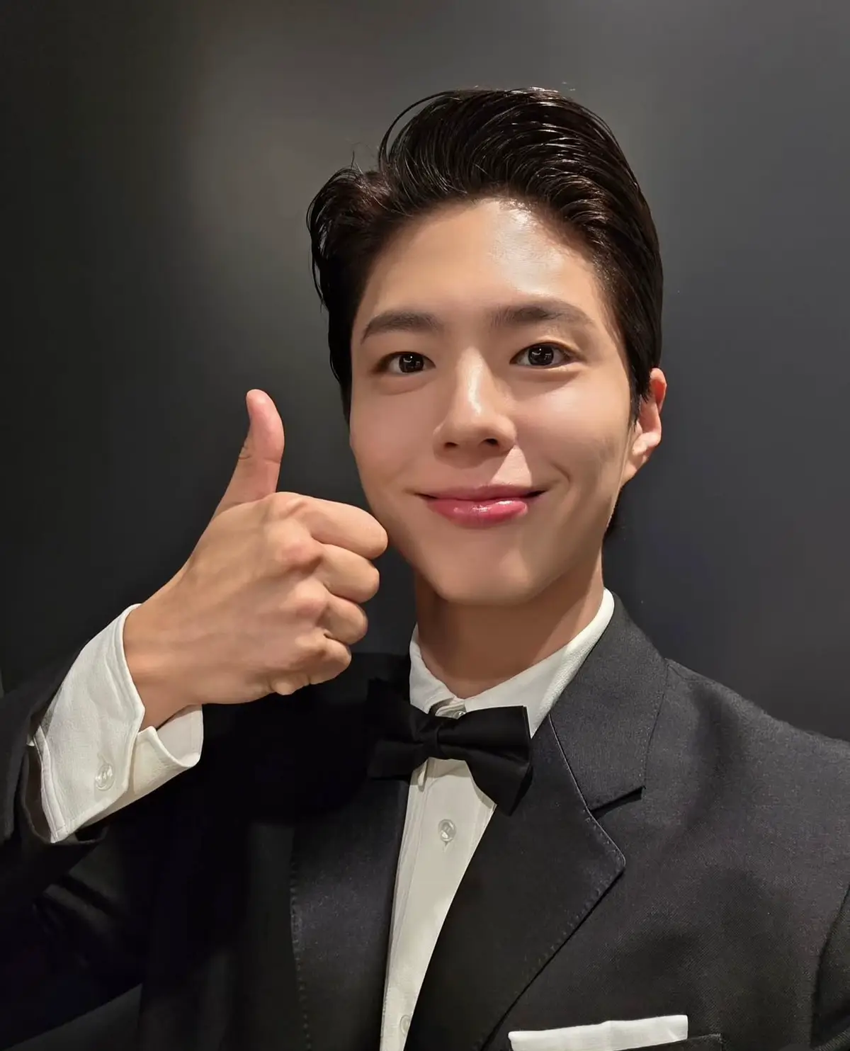 여러분의 끊임없는 사랑과 관심에 감사드립니다. 제 눈은 아름다운 별들로 가득 찼습니다. 정말 소중한 여행이었습니다. 함께해 주신 모든 팬분들께 진심으로 감사드립니다. 다시 만날 수 있기를… 아름다운 미래를 만들어 갑시다! #BEWITHYOU 