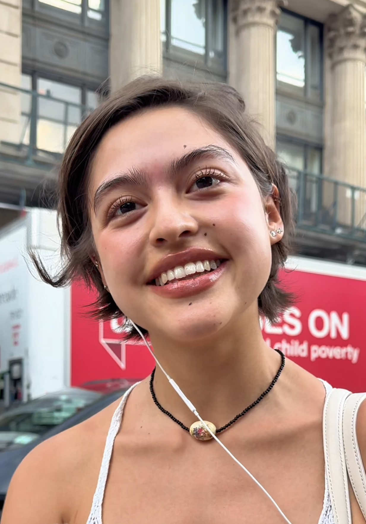 Having the support and love from her parents 🤍 #confidenceheist #inspiring🌍withconfidence #davidcarmi #streetinterview #confidence #parenthood #parentslove #confident #nyc #supportiveparents 