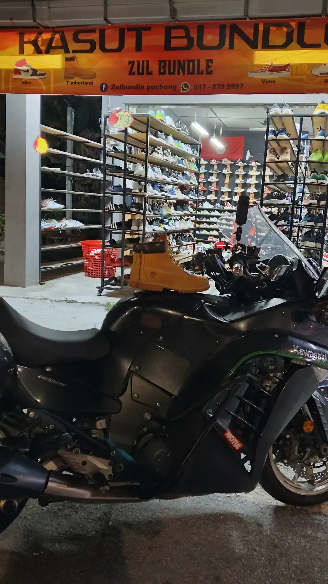 kasut lama barai dah. cari lain baru sedap katok gear. 