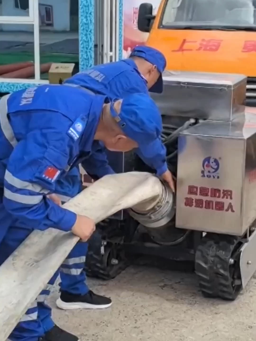 East China's coastal regions are bracing for Typhoon Co-May's impact on Wednesday. Shanghai, Zhejiang and Jiangsu are under an orange rain warning, which is the second-highest level. Some scenic areas are closed and cruises halted as safety measures take effect. #latestnews#typhoon#typhooncomay#shanghai#zhejiang#jiangsu