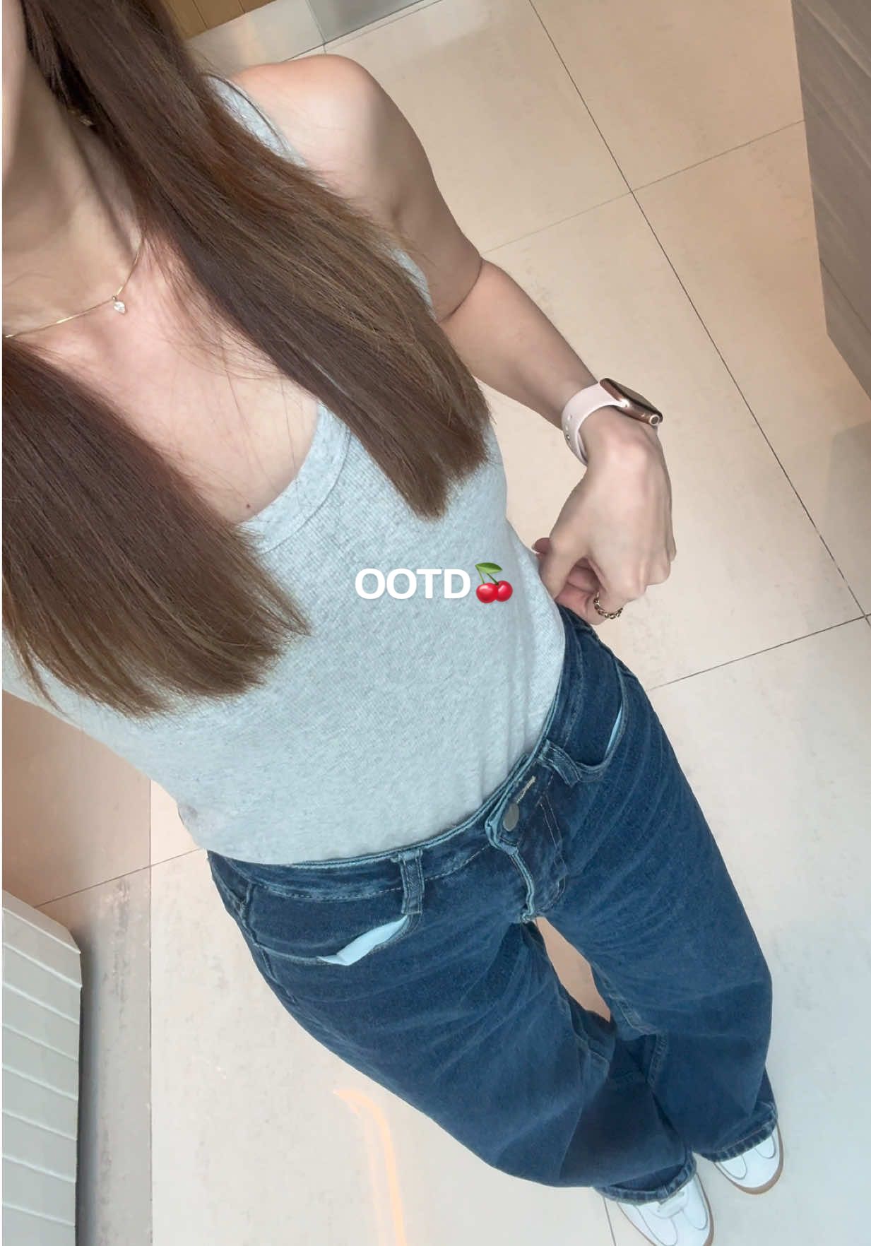 พึ่งมาเห็นว่ากระเป๋ากางเกงปลิ้นตอนตัดคลิป😂 #OOTD #outfitidea #แต่งตัวผู้หญิง #TikTokFashion #tiktoklooks #กางเกงยีนส์ #เปิดการมองเห็น 