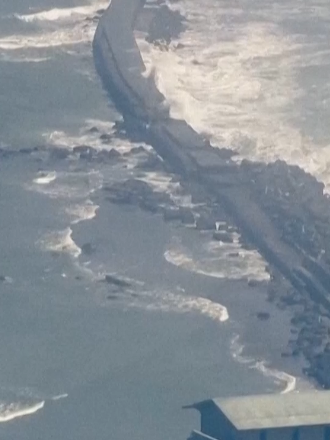 Tsunami golpea la gran isla de Hokkaido, en el norte de Japón, tras el terremoto en Rusia de magnitud 8.8. #Latinus #InformaciónParaTi