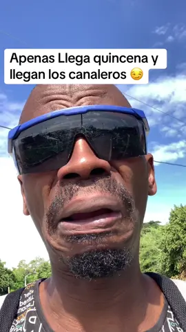 Compra lo tuyo y no te dejes enredar de los canaleros 😌#comedia #trabajo #trabajador #trabajadores #trabajos #comediante #humoristas #humornegro 
