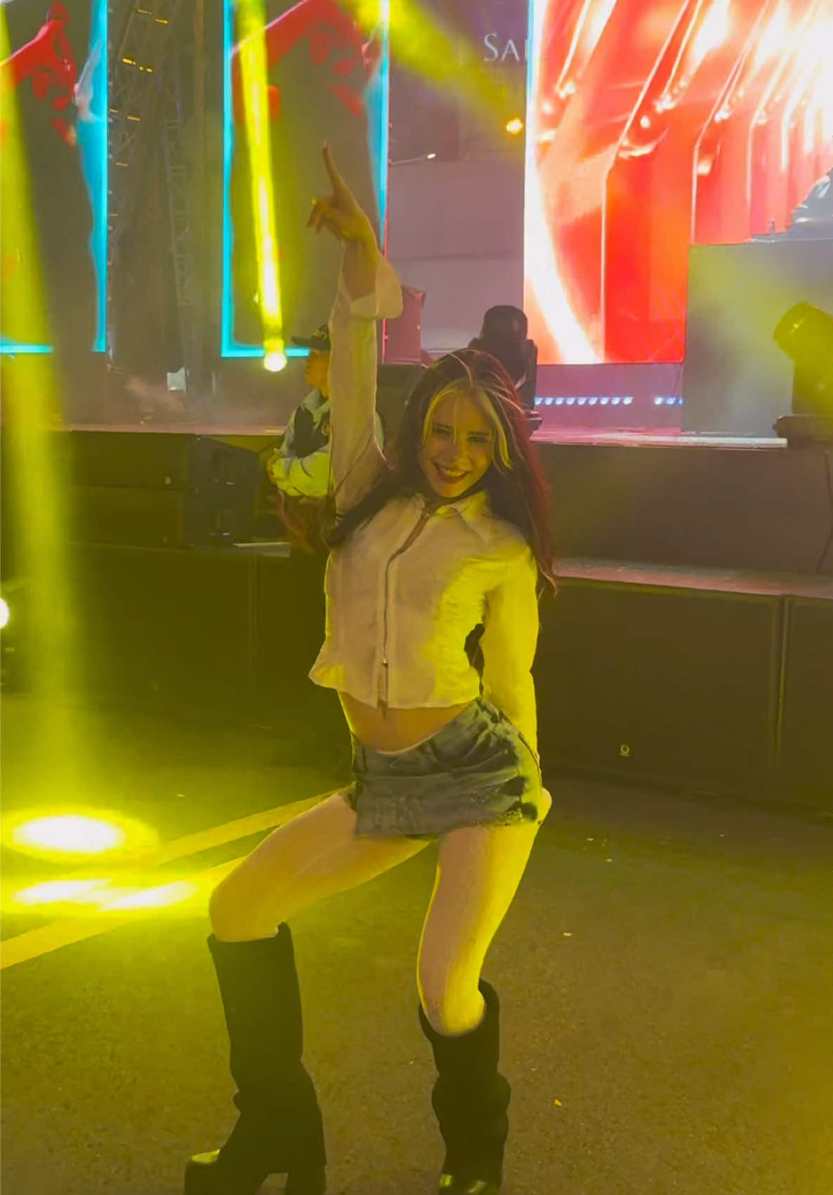 The dj cooked here #fy #fyp #viral #dancechallange #dancer #kpoprandomplaydance #kpopdance #blackpink #kpop 