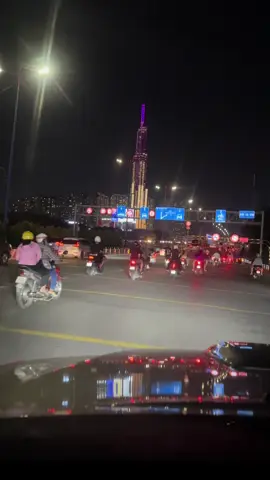 Cầu Sài Gòn về đêm