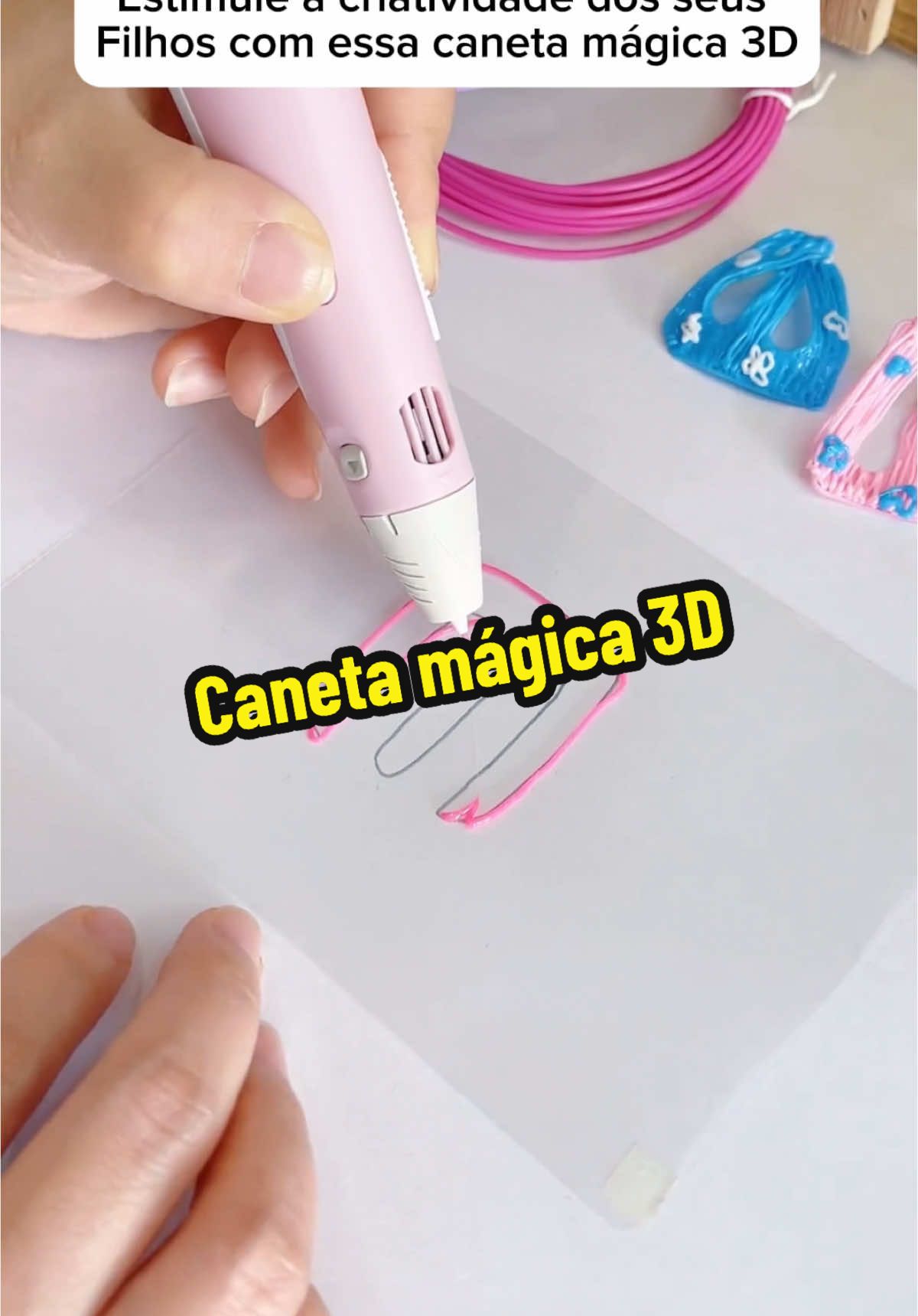Caneta 3D criativa e educativa para crianças. Desenha no ar, transformando ideias em objetos reais. Estimula criatividade, coordenação motora e habilidades manuais.Fácil de usar, segura e ideal para momentos longe das telas. #brinquedos #caneta3d #desenhos #aprenderbrincando #tiktokshopbrasil 