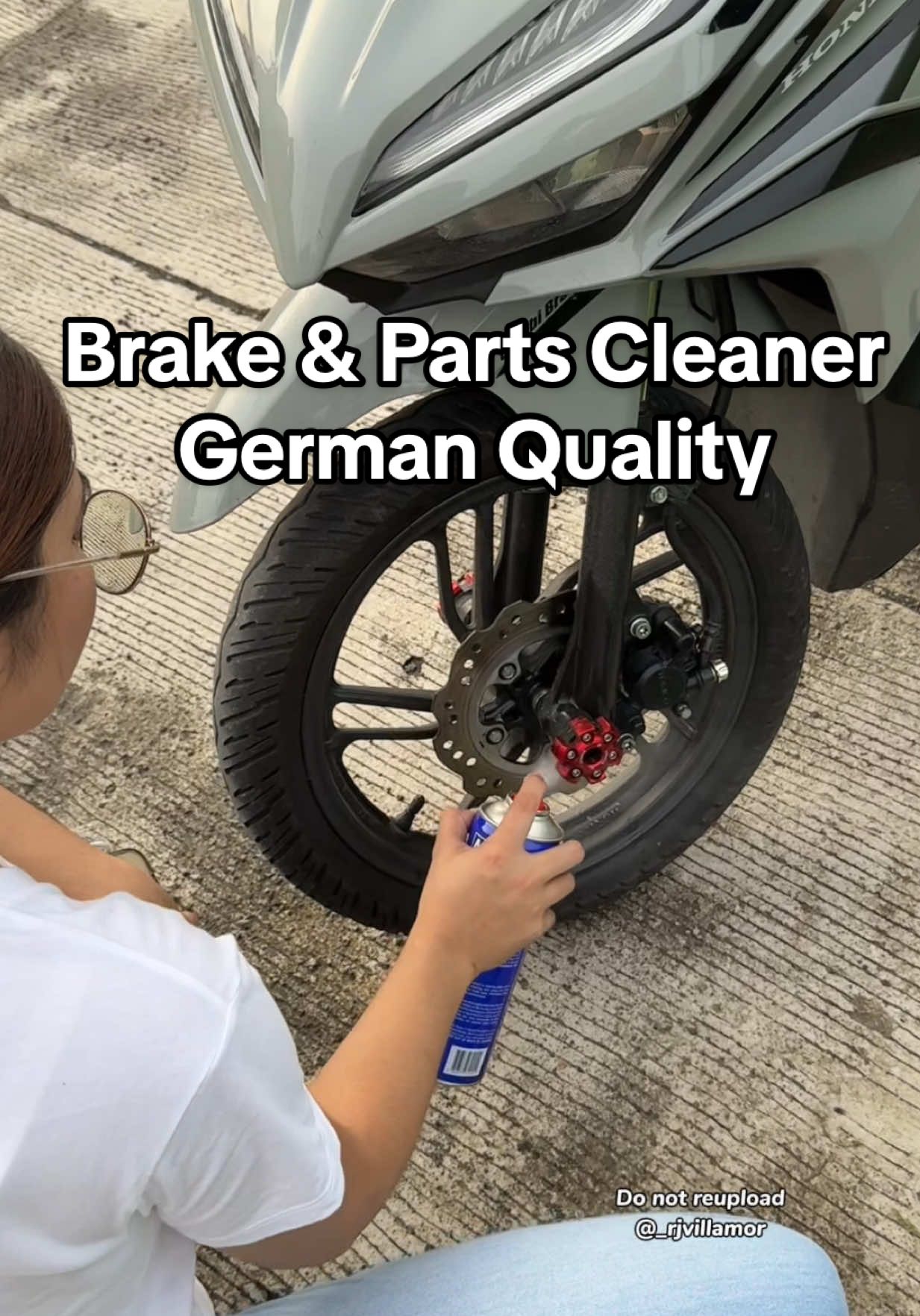 Dami kong nakakasalubong umaawit yong preno eh, maintenance din kase😅. BRAKE CLEANER. #brakecleaner #brakepartscleaner #brakemaintenance #motorcyclebrakemaintenance #discbrakecleaner 