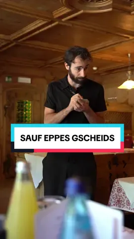 “Sauf eppes Gscheides” sagte der weiße Stammtischler zum Radlersäufer🧘🏻‍♂️🍺 #comedyvideo #lustig #haha #humor #bier #dorfkind #buonomemes 