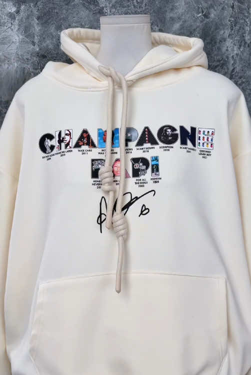 Drizzy Drake hoodie 🥶 #drake #drakeconcert #draketour #drakelyrics #drakediss #iceman #icemanalbum #whatdidimiss #whichone #drakealbum #drakefans #champagnepapi #newalbum #newalbumcomingsoon #rap #fyp #trending 