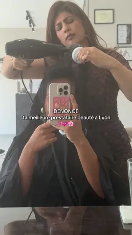 Vlog changement capillaire 💕 j’aime trop le résultat!  @Iliona Coiffure   #butterflycut #glosshair #brushing #coiffeurlyon 