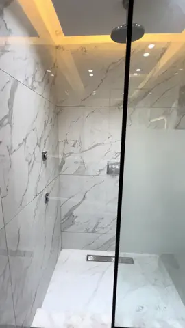 منظومة سمارت شاور كاملة على أعلى مستوى 👌 تحكم إلكتروني كامل في ضغط المياه ودرجة الحرارة 🔥 مع 4 جيتات مساج موزعين بدقة لجسمك كله 💦 ورين شاور من السقف بيوزع المية زي المطر الطبيعي ☁️ وكمان مصفاة شاور مخفية لتصريف سريع بدون مشاكل 🚰 فخامة، رفاهية، وراحة يومية… من غير ما تروح فندق 5 نجوم 🏨✨ #شاور_سمارت #شريف_السباك #رين_شاور #جيتات_مساج #ديكور_حمامات #مصفاة_شاور #SmartShower #شاور_فاخر #د#ديكور_حماماتح#حمام_مودرنت#تصميم_حماماتح#حمامات_فخمهت#تشطيب_حمامد#ديكورات_داخليةح#حمام_ذكير#رفاهية_البيتد#ديكور_راقيش#شغل_فندقيL#Luxury_BathroomH#Home_SpaBathroom_Design سباكة_حديثة #ش#شريف_السباكس#سمارت_شاورش#شاور_كنترولش#شاور_فاخرش#شاور_مودرنج#جيتات_مساجر#رين_شاورس#سباكة_مخفيهس#سباك_معلمم#مصفاة_شاورن#نظام_دوش_ذكيت#تركيب_احترافيش#شغل_نضيفس#سباك_محترفSmart_Shower @🍁Sherif Yakout🍁 