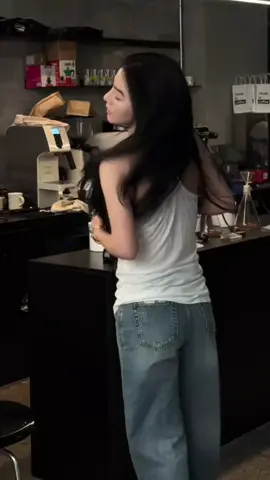 Cukup di belakangmu