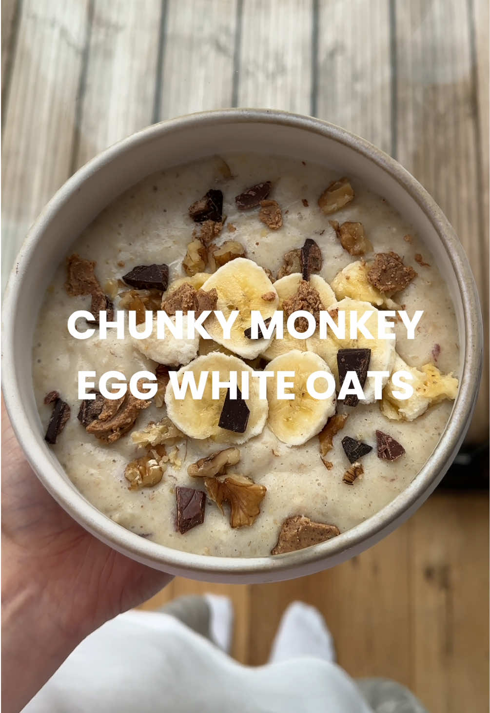 CHUNKY MONKEY EGG WHITE OATS RECIPE 🐒🥣✨ my favourite high protein breakfast recipe 💕💕 full recipe: Base Egg White Oats:  30g oats  200g egg whites 200-300mls liquid of choice  salt  vanilla extract  almond extract  30g banana  10g dates  Chunky Monkey Add-Ins:  10-15g skimmed milk powder  1 tsp vanilla extract  salt  10g walnuts 30g banana  5-10g almond butter  5-10g chocolate chips  MACROS:  457 Calories  32 Grams of protein  #eggwhiteoats #oatmeal #oatmealtiktok #icecream #healthyrecipes #highproteinbreakfast 