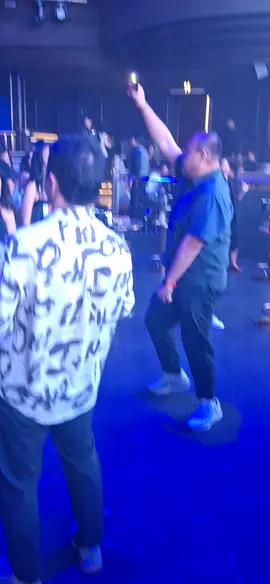 random people dance #jakartaparty #edmparty #makeedmgreatagain #indoclubbing #jakartanightlife #eyangnaga #dugemparty 