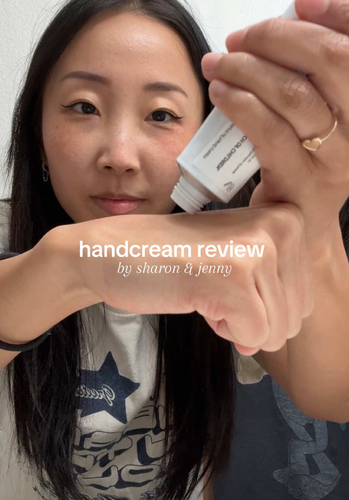 they’re not smelly.. just want them to smell good 😌🍃🪷 @sharon @matchawithjenny  . . #handcream #handcreamreview #giftideasforher #giftideas #giftideasforfriends #huxley @Huxley 🤍