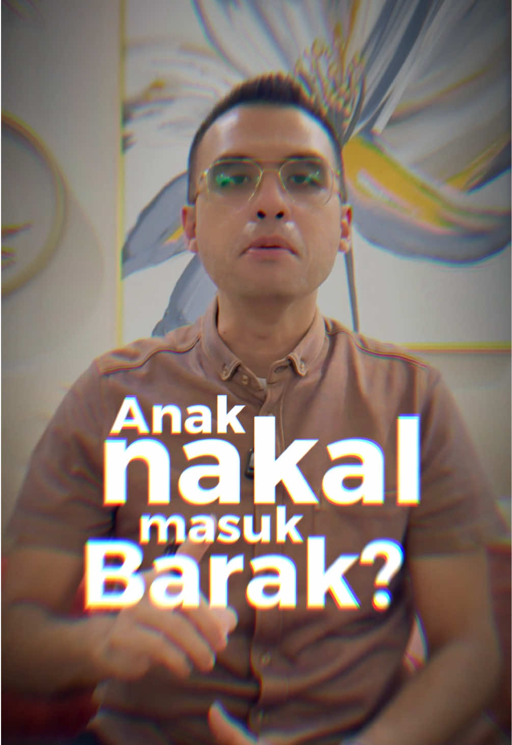 Anak yang dianggap bandel masuk barak militer? Program barak militer KDM (Kepemimpinan dan Disiplin Militer) adalah program pembinaan karakter yang diterapkan oleh pemerintah daerah Jawa Barat, khususnya di bawah kepemimpinan Gubernur Dedi Mulyadi. Program ini bertujuan untuk membentuk karakter disiplin, mandiri, dan mengembalikan jati diri remaja yang dianggap bermasalah. Di Kota Medan yang begitu sering kita dengar adanya geng motor, begal, dan tawuran. Cocok juga sepertinya kita buat. Menurut kamu gimana kalo kita buat di Sumatera Utara? Apakah ini baik untuk di laksanakan?  Yok kita diskusikan di kolom komentar🙌 #sekolahmiliter #barakmiliterdedimulyadi #afifabdillah 