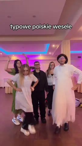 idziesz na wesele, a tam my… co robisz? 🫣 @Przemek Kucyk @💜 Eliksirki 💜 @ginciaaa @Miłosz Muzioł 