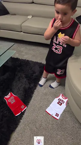 set de short y playera de basketball para niños..esta super bonito y fresco #basketball #setdeniños #conjuntoparaniños #setdeportivo #ropadeniños #shortyplayera 