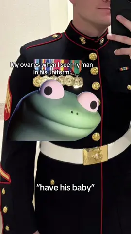 I’m just a girl 👁️🫦👁️ #marine #uniform #fiance #military #miltok #marinecorps #medals #dressblues #justagirl #somebodyhelpme #Love #usmc #camplejune #lizard #fyp #Meme #MemeCut 