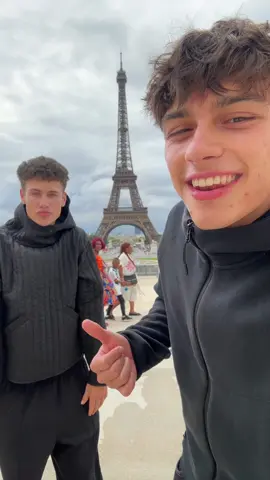 look who i met in paris @matteo 