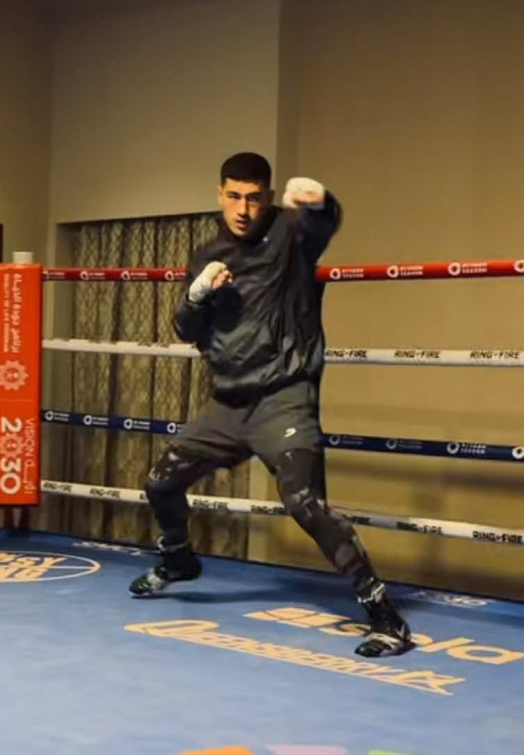 Soviet Style Shadow Boxing >> @Dmitry Bivol #fyp #boxing🥊 #boxraw #viralvideos #viralditiktok #edit #edits #bivol #dmitrybivol #soviet #russia #russian 