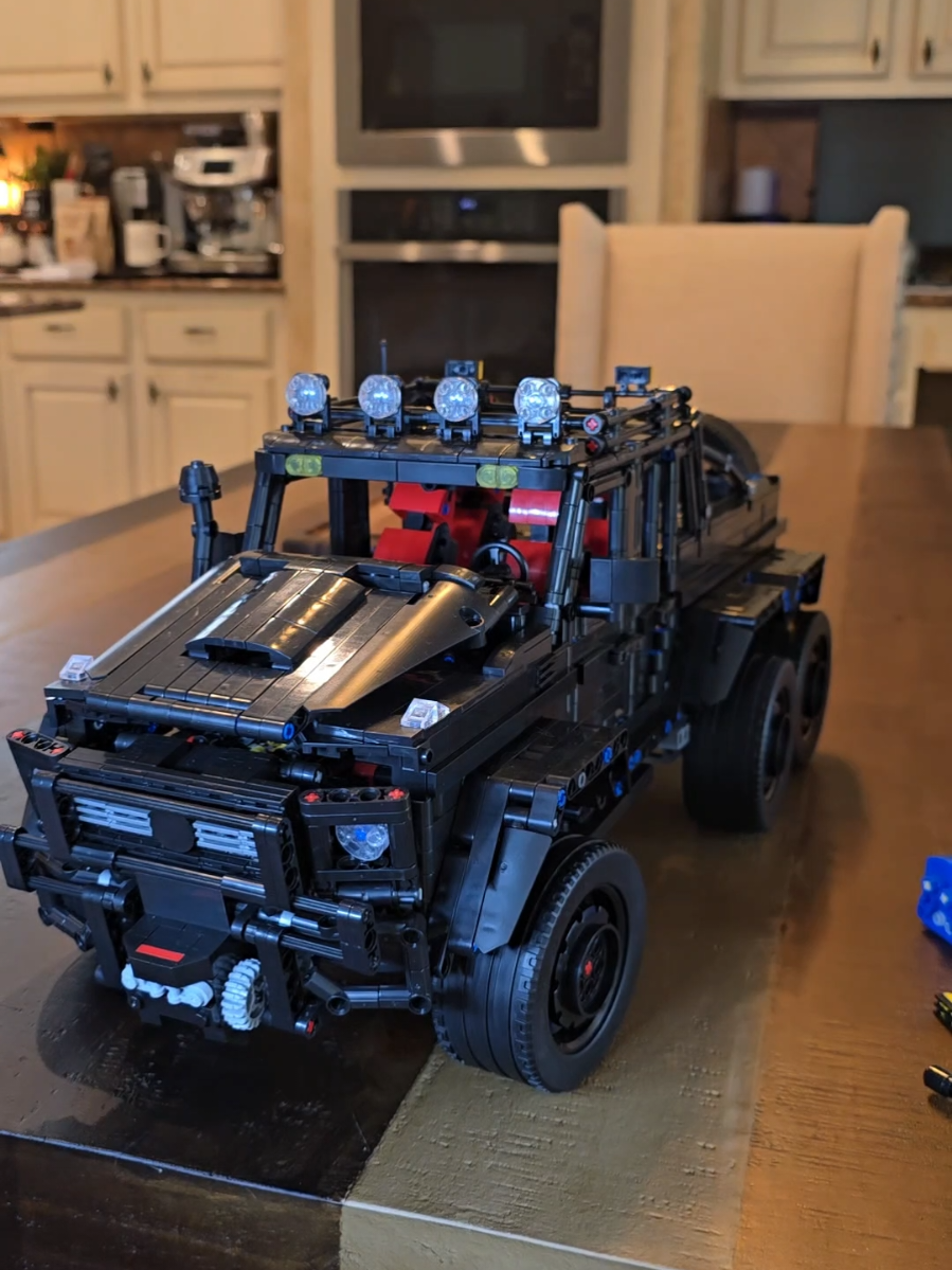 Built this beast piece by piece—and trust me, it earned its name. With over 3,200 parts, working suspension, functioning pistons, a real transmission, and even side steps that deploy when the doors open… this isn't your average model kit. It’s a full-on engineering challenge made for those who like to flex both patience and precision. #DarkWarriorBuild #ModelKitChallenge #TikTokShopCreatorPicks #TikTokShopUnboxing #TikTokShopSummerTurnUp