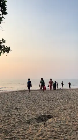 Spot bengong #beach #beachresort #pantaiserang #pantaibanten #wisatabanten #banten 