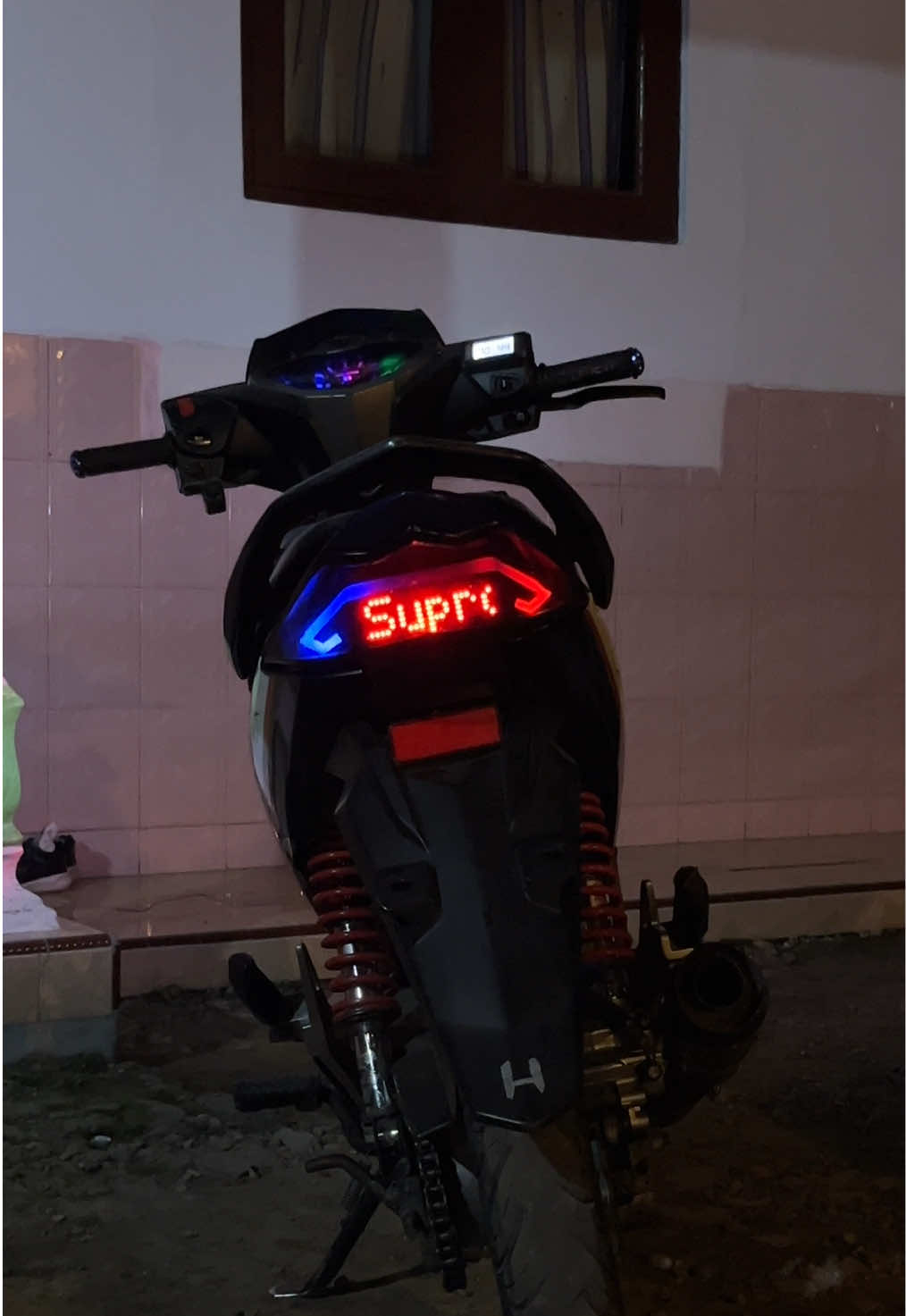 Ada yg baru ni buat 17 an…!!! #CapCut #kyz #kyzgank🚀 #suprax125fi #suprax125 #kphgank🚀 #kph #wave #wave125i_ไฟเลี้ยวบังลม #suprabapak #supramamah #stoplamp #stoplamprunning #mecanixpao 
