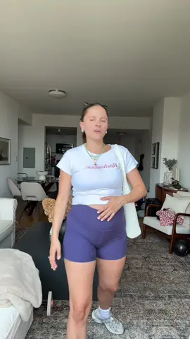 I’m sweating  #25weekspregnant #26weekspregnant #pregancyoutfitideas #pregnancyfashion 