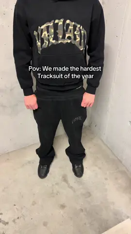 Would you wear this?😍 #sagging #tracksuit #doublewaist #camouflage #fashiontiktok #goviral #viral #foryou #loosefit #streetwear #streetwearbrand #viralvideos #fürdich 
