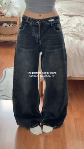 the stretchy waistband make these jeans soo comfy for everyday !! ★ (ref: color blue, size small, height 5’6”) @EMMIOL Denim  #emmiol #baggyjeans #tiktokbacktoschool 