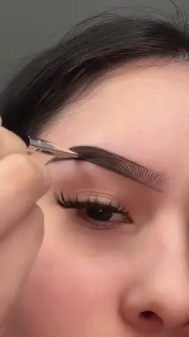 elf pomade and elf hydrating concealer 🤍 #eyebrows 