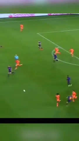 Analyse de la vision de Messi sur le terrain #messi #barcelona #intelligent #tactique #analyse #pourtoi #fyp 