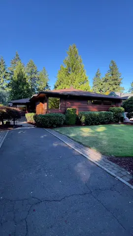 Told y’all I’ve been in my ranch era lately. This Mid-Century gem in Maywood Park is seriously drool-worthy—but the real full-circle moment? I’ve walked by this house for years admiring that gorgeous wood siding, and finally stepping inside was chef’s kiss. Total treat. 🧡 Not my listing but I can help you buy 🫶 Listed at $789,000 💵 3 Bedrooms 🛌 2 Bathrooms 🛀 2,369 Square feet 📐 $5,829 Property Taxes (2024) MLS ID: 265632793 Schools: K‑5: Prescott Elementary School (4/10) 6‑8: Parkrose Middle School (3/10) 9‑12: Parkrose High School (5/10) Ratings according to Greatschools.com, due diligence encouraged. (Listed by Tom Stubbs of RE/MAX Equity Group) ——— #ranch #midcentury #oldhome #dreamhome #portland #portlandhomes #oregon #oregonhomes #portlandrealtor #portlandrealestateagent #housetour #fyp