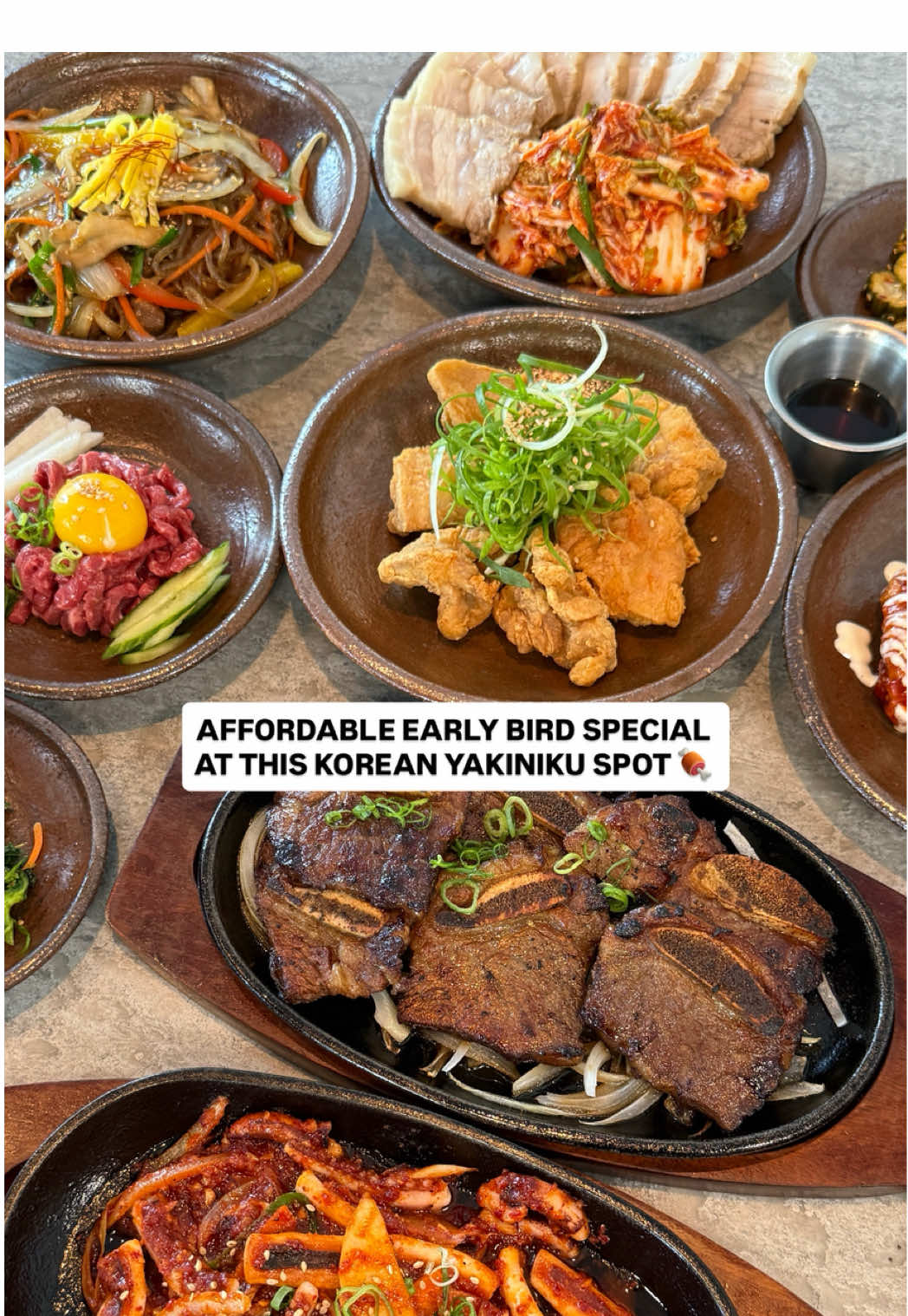 🍖This popular Korean yakiniku spot has a new early bird special. 📍ONKEE Korean Grill House just started a new prix fixe menu, available from 4:30-5 p.m. in the restaurant’s main dining room. For $38, you get two appetizers, one main entrée and dessert. #food #koreanfood #kalbi #foodies #shortribs #oahu #honolulu #coldnoodles #hawaii #hawaiilife #koreanrestaurant 