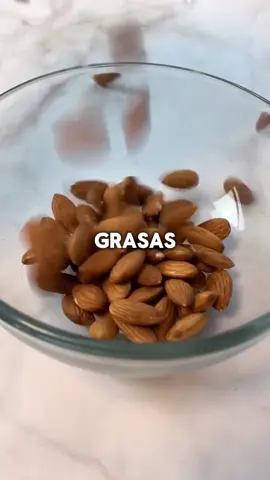 5 alimentos que tienes que consumir antes de entrenar 😱💪🏻 #alimentos #comidasaludable #ganarmusculo #entretenimiento #salud #consejosdesalud 
