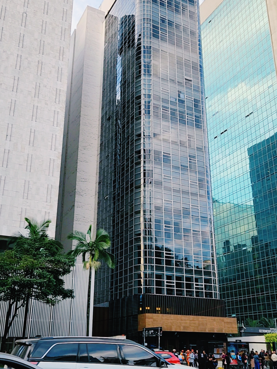 avenida Paulista #saopaulocity #PlacesToVisit #fouryou #travel 