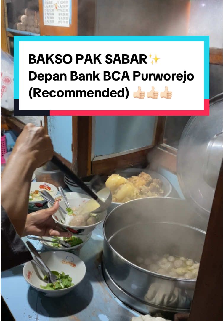 Rekomendasi Perbaksoan lagi nih best 🤭🤤 Mungkin untuk sebagian warga Purworejo udah tau bakso satu ini ya.. Namanya bakso Pak Sabar yang lokasinya ada di sebrang bank BCA Purworejo. Harga per porsinya 16k saja dengan isian 5 bakso full daging, mi bihun & tetelan. Kuahnya ngaldu gurih gitu. Wah pokoknya cobain sendiri yaaa best !  #purworejo #purworejokutoarjotiktok #kulinerpurworejo #bakso #baksopaksabar #rekomendasibakso 