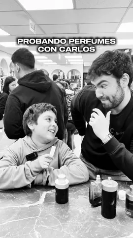 (Pt.1) Hoy probamos perfumes junto a Carlos, un niño que colecciona fragancias y se robó todos los corazones. Al igual que él, tú también puedes venir a probar perfumes en nuestra perfumería. #perfumes #perfumería #perfumeschile #perfumesarabes #comprarenchile #fragancias #perfumesdemujer #perfumehombre