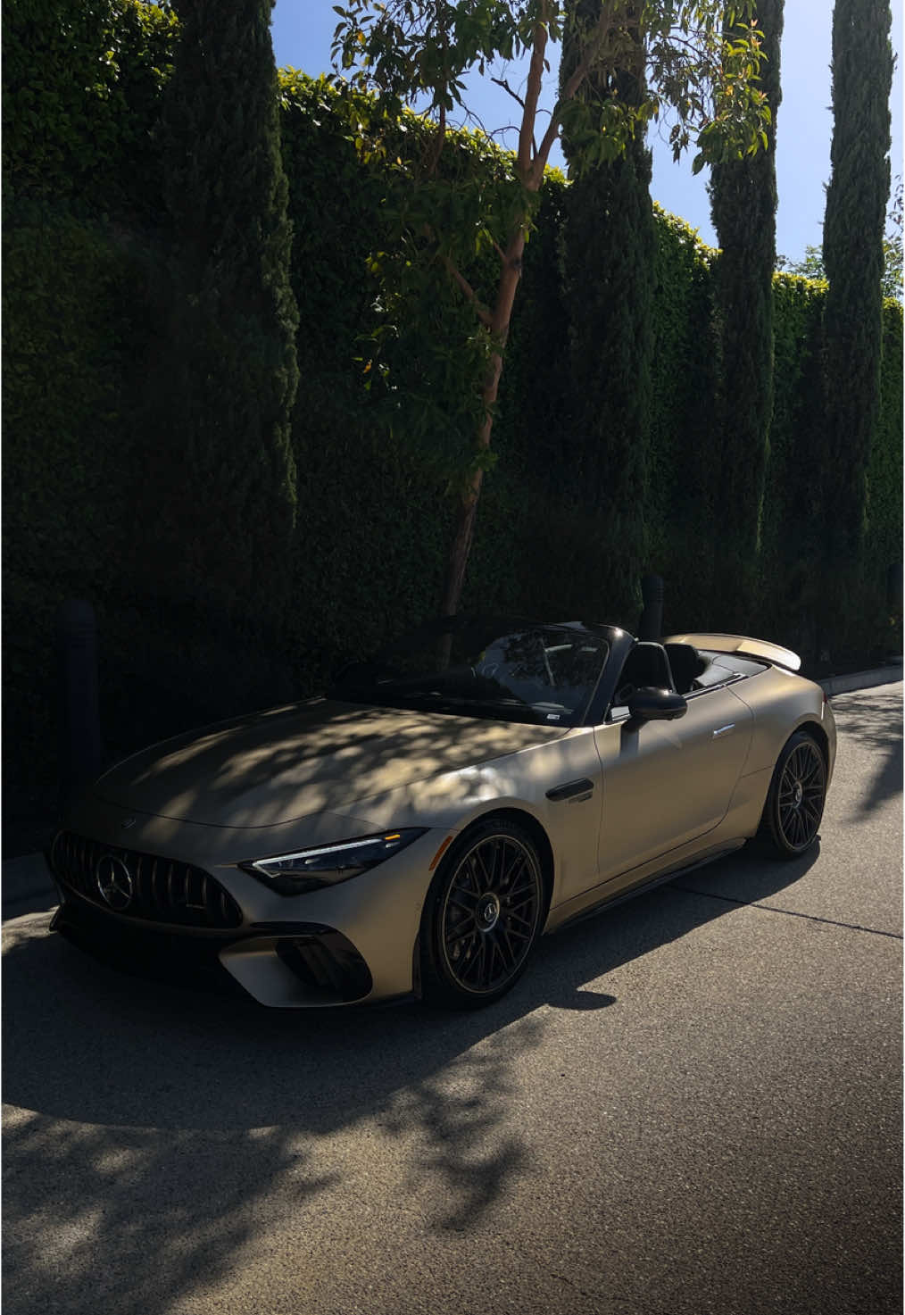 2025 Mercedes SL63 finished in MANUFAKTUR Kalahari Gold Magno  #mercedes #mercedesbenz #mercedesbenzsl #sl63 #amg #manufaktur #supercar 