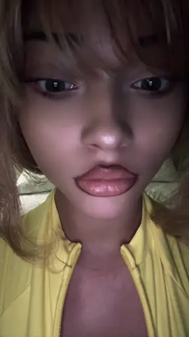 Idk what she saying #trending #spamming 