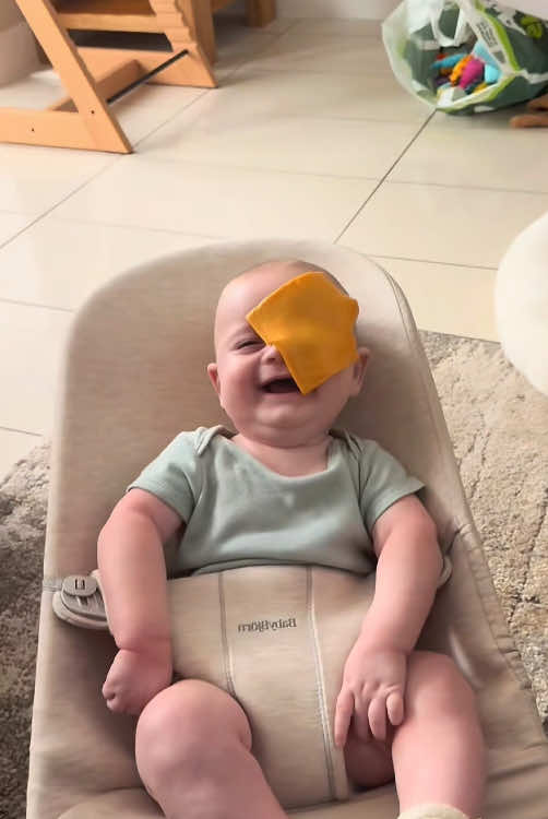 Put cheese on the baby's head#baby #happy #funny #happiness #funnyvideos #kid 