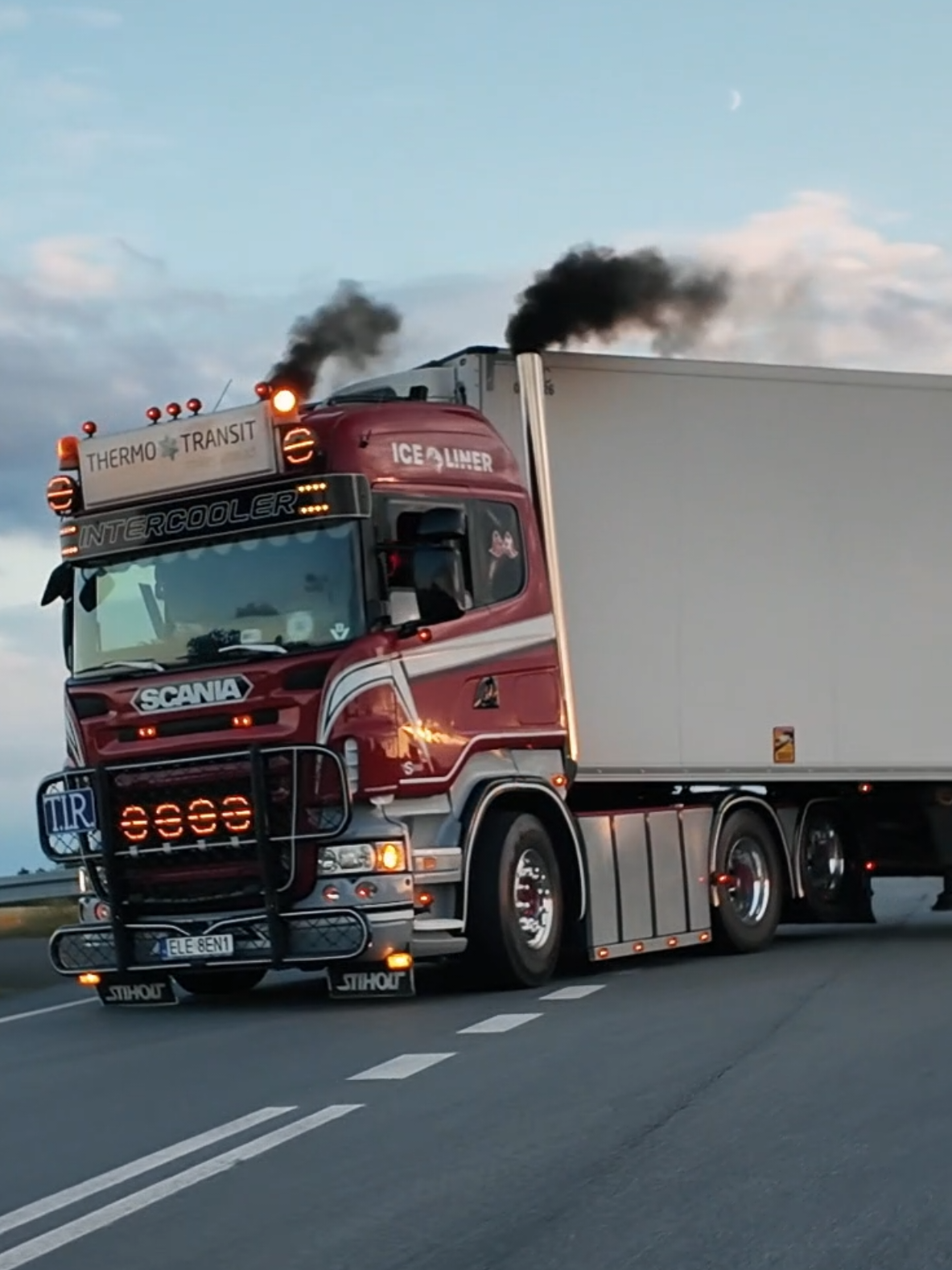 Pure V8 power and sound - rest you will find at your YT 🫡 #scania #pure #sound #v8 #truck #tuning 