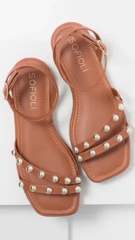 Dê uma olhada em Sandália Feminina Flatform Rasteira Delicada Moda Conforto Macio Leve Brilho Sofiolí por R$65,90. Compre na Shopee agora!  ➡️ Cole esse id no app da shoppe e boas compras 🛍  🆔️ BPF-ZQX-EGR #sandaliafemenina 