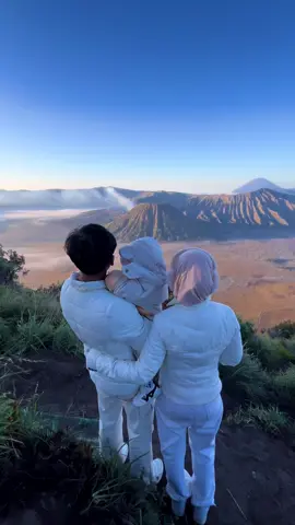 Bromo dengan segala keindahanya🤍 #bromo #28juli2025 #fyp 