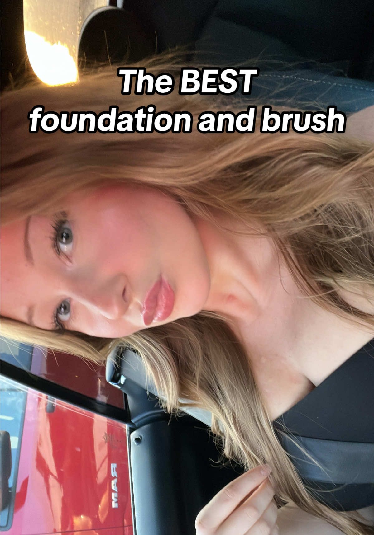 This is the best foundation brush i have ever tried! Safe to say I’m obsessed! 💖 #makeup #foundation #baseroutine #brush #cosmetics #realtechniques #itcosmetics 