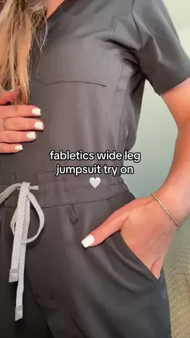wide leg is just that girllll💕 trying on the new @fabletics scrubs wide leg jumpsuit! It’s so comfy and the neckline and fit are so flattering! This is my first pair of wide leg scrubs and I’m in love😍 I’m wearing a size XS  link in bio for $15 scrubs this month🤍 #pastudent #paschool #scrubs #scrubjumpsuit #FableticsPartner #FableticsScrubs #ScrubsMadeToMove #medstudent #medschool  #microinfluencer #ugc #ugccreator #nanoinfluencer #smallcreator