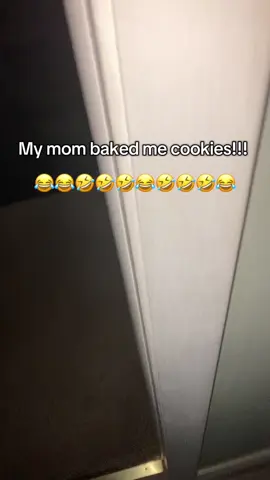She so funny!! 😂 #silly #fun #MomsofTikTok #cookies #wholesome #horror #scary 